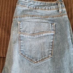 Gloria Vanderbilt capris